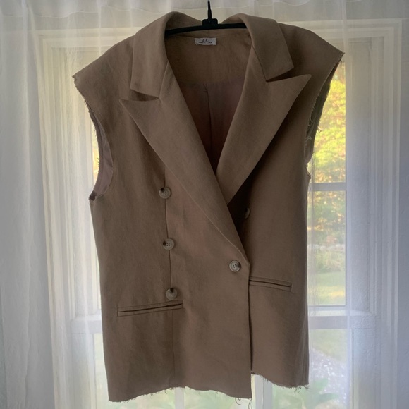 Sleeveless blazer - Picture 3 of 7